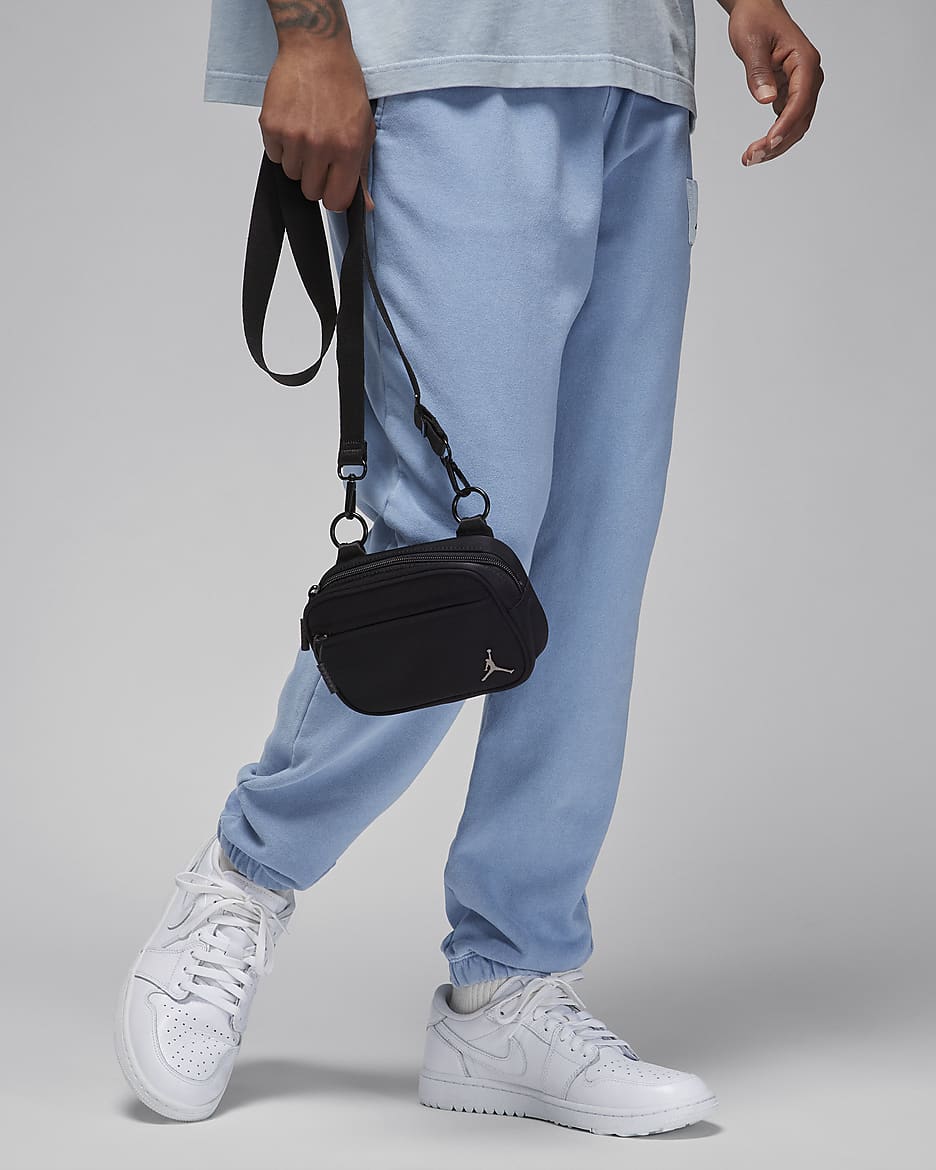 Shop Jordan Camera Bag MA0988-023 black | SNIPES USA